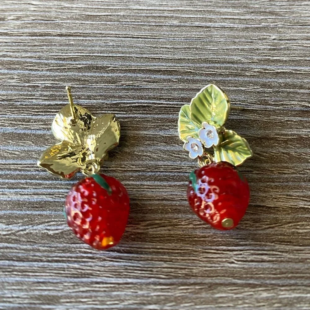 Bohemian strawberry earrings M192